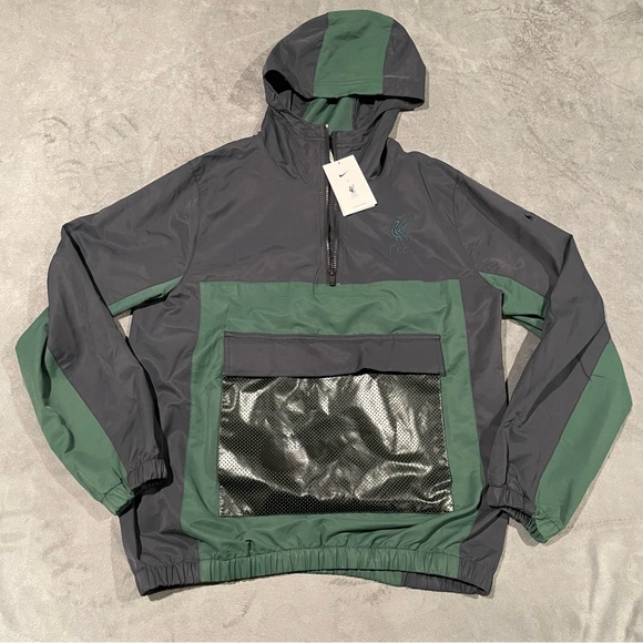 Liverpool FC Jacket Mens Small Black Nike Woven Hoody LFC Anorak Pullover FB2125